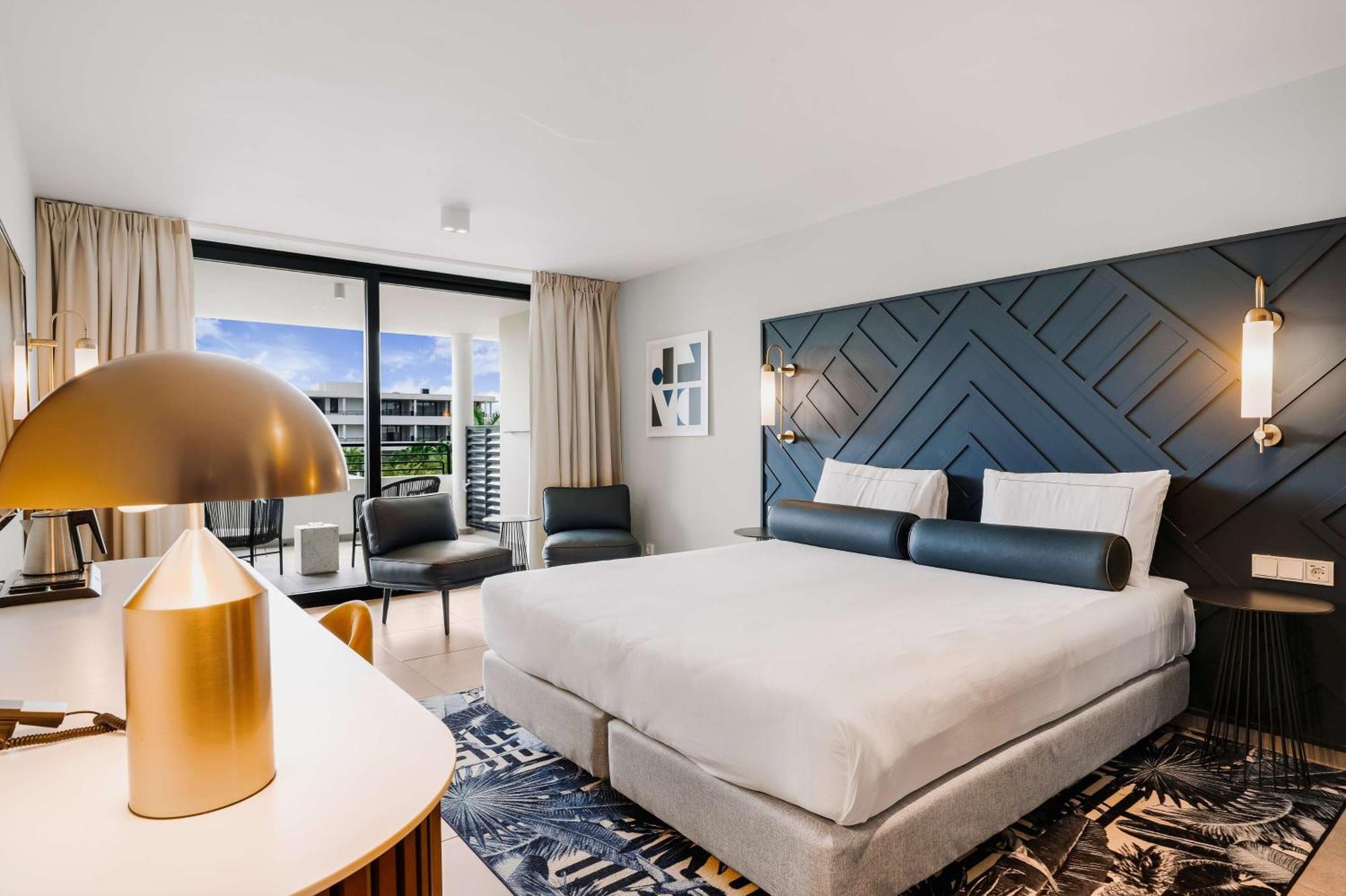 Mangrove Beach Corendon Curacao All-Inclusive Resort, Curio Виллемстад Экстерьер фото