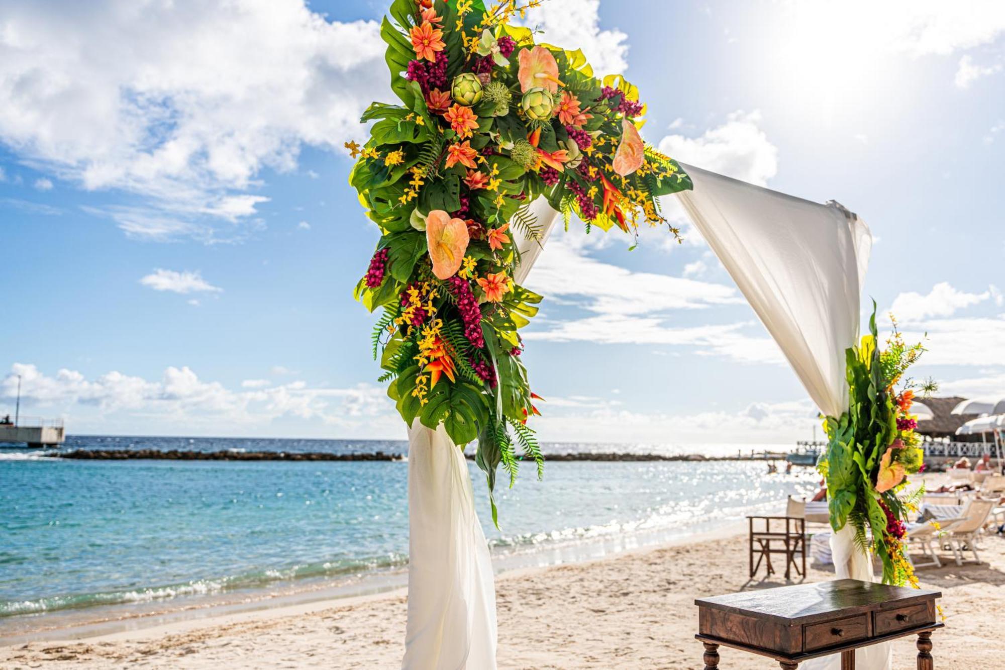 Mangrove Beach Corendon Curacao All-Inclusive Resort, Curio Виллемстад Экстерьер фото
