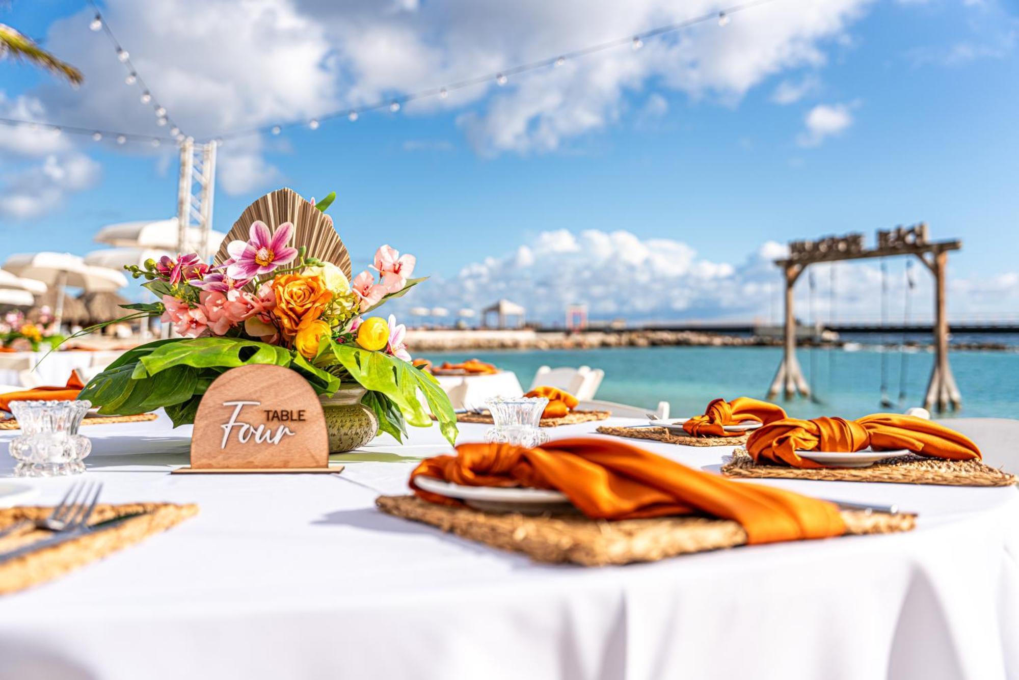 Mangrove Beach Corendon Curacao All-Inclusive Resort, Curio Виллемстад Экстерьер фото